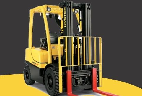 Forklift diesel siap operasi di gudang kawasan industri — sewa forklift harian bulanan tahunan Cikarang Bekasi