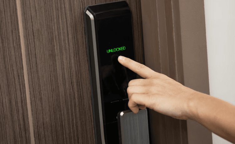 Pemasangan Door Lock