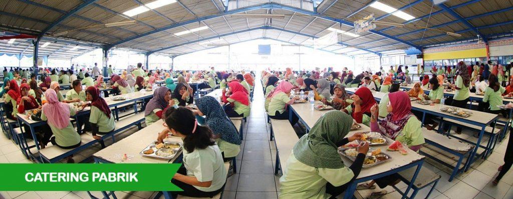 Makanan bergizi siap saji untuk karyawan pabrik — katering industri kawasan Cikarang Bekasi dengan standar higienitas tinggi